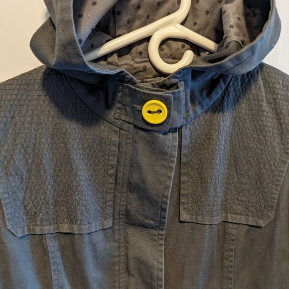 Light Fabric jacket with cute yellow buttons from ModCloth size Med - Picture 5 of 7